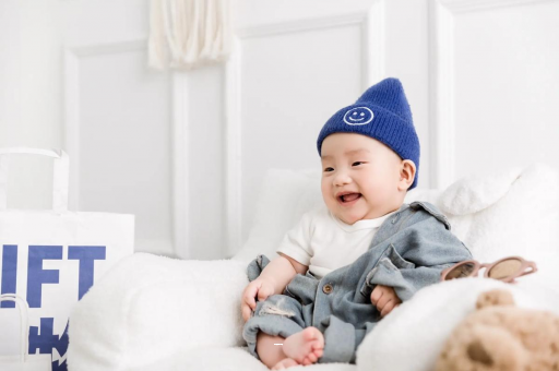 靖江几个月宝宝会抬头 靖江几个月宝宝会抬头